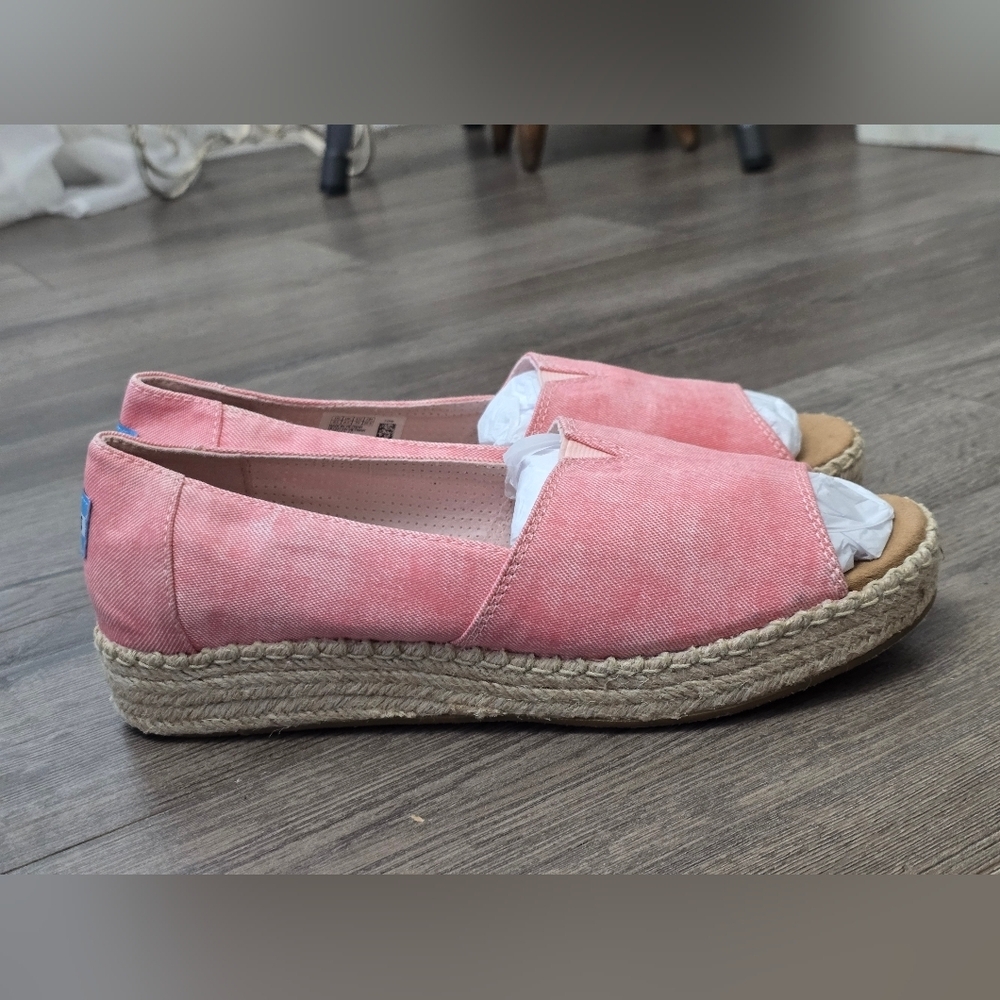 Stylish Pink Tom’s Open Toe Espadrilles Sandal EUC 8.5 Preppy Coastal Nautical